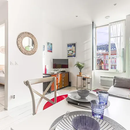 Le Palais Du Vieux Port By Interhome شقة نيس