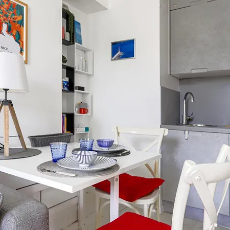 Le Palais Du Vieux Port By Interhome Apartamento Nice