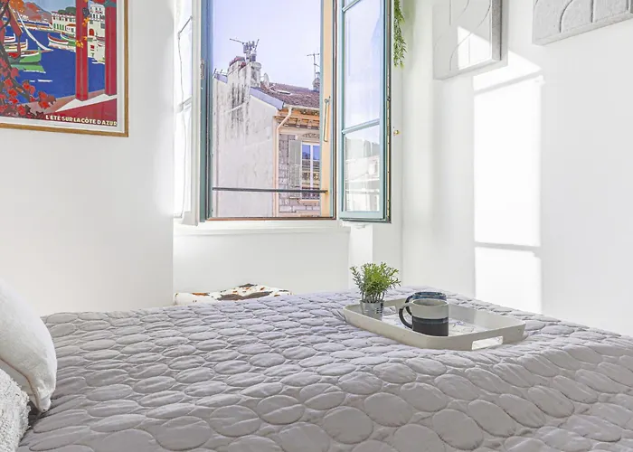 Le Palais Du Vieux Port By Interhome نيس